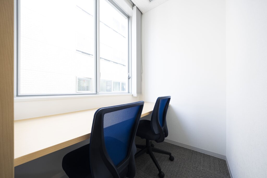  1〜2名向けの家具付き完全個室｜天神駅徒歩1分のレンタルオフィス・コワーキングスペースZero-Ten Park（ゼロテンパーク）天神西通り店