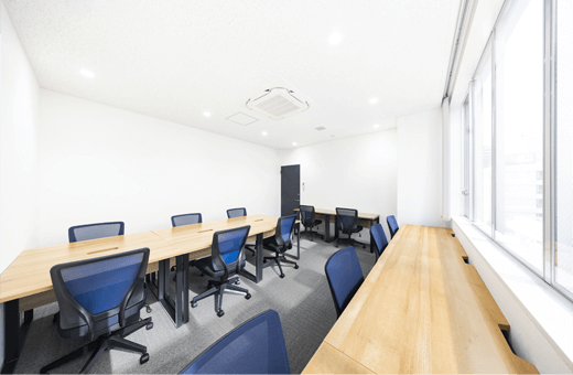 オフィス 12名