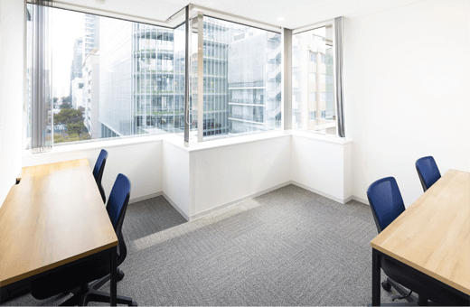 オフィス 4～5名
