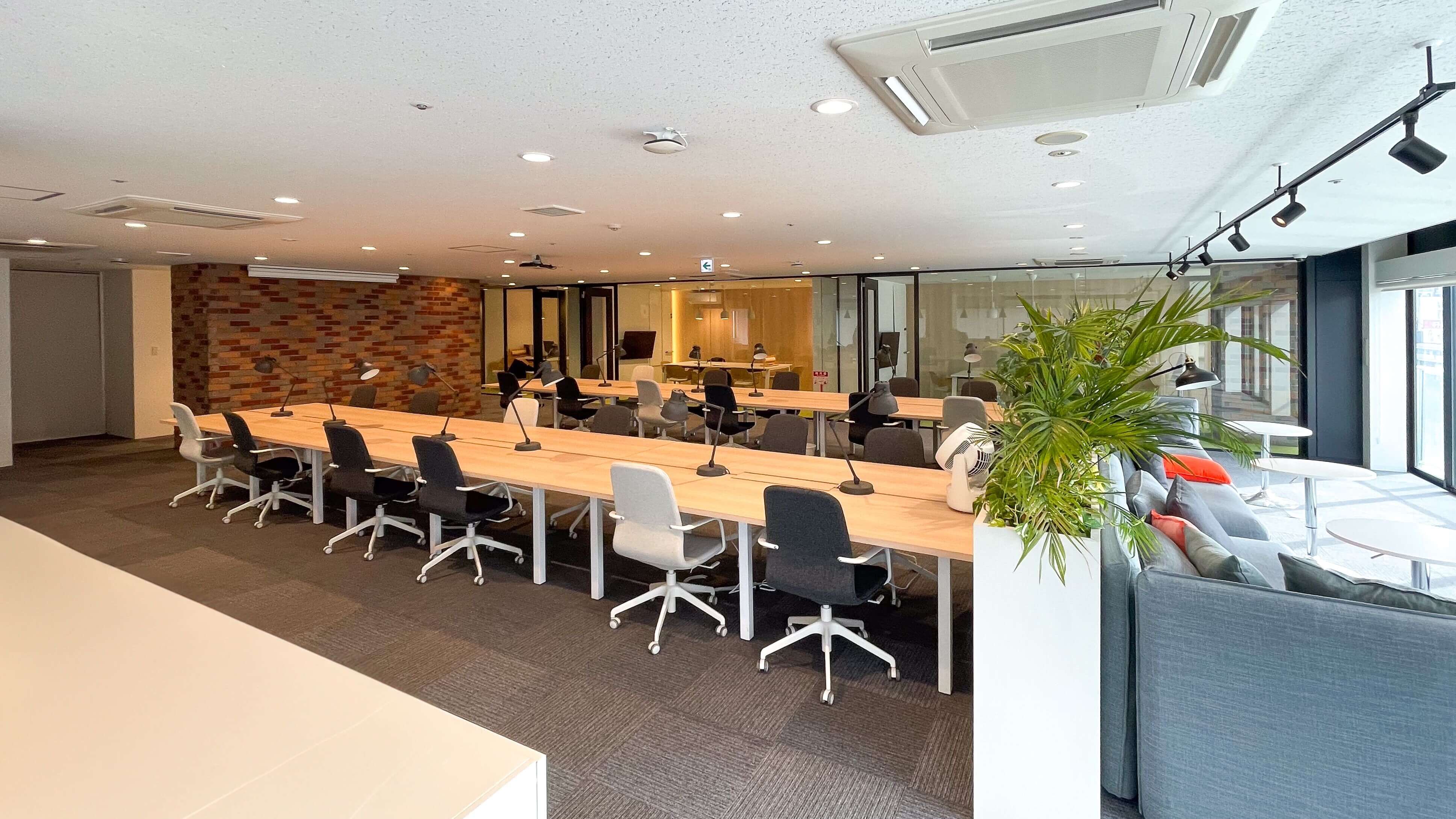 Zero-Ten Park 中洲川端店 5F メイン執務スペース|福岡・天神・博多のレンタルオフィス・セットアップオフィスなら Zero-Ten Park (旧 The Company)