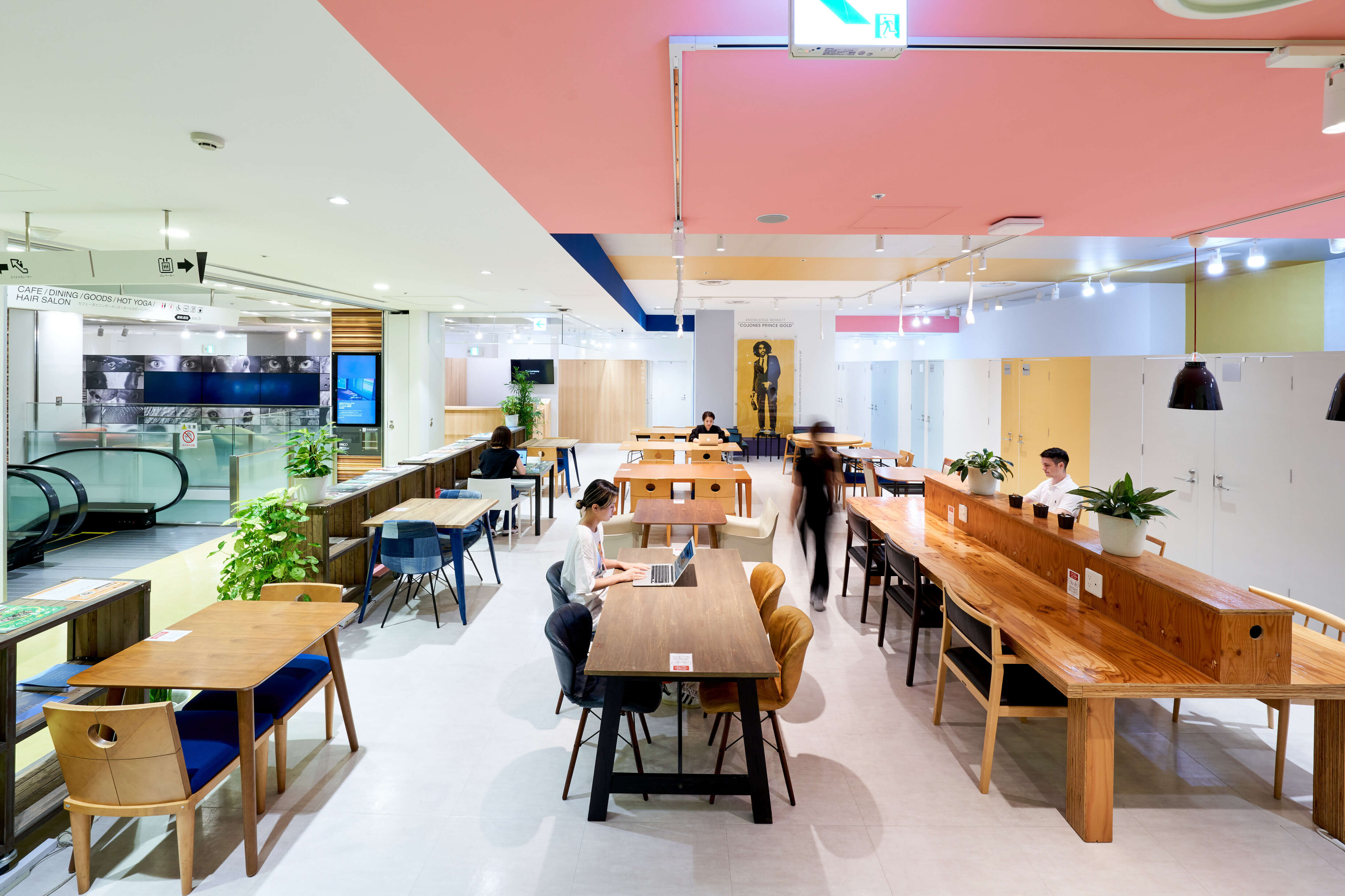天神駅直結のコワーキングスペースが使い放題|Zero-Ten Park 天神西通り店|天神駅徒歩1分の完全個室レンタルオフィス
